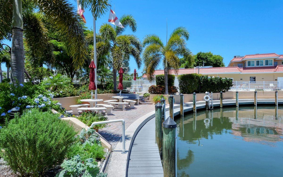 1250 N Portofino Dr #102mar Property Photo 42