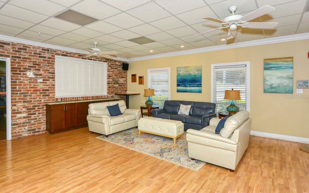 1250 N Portofino Dr #102mar Property Photo 49