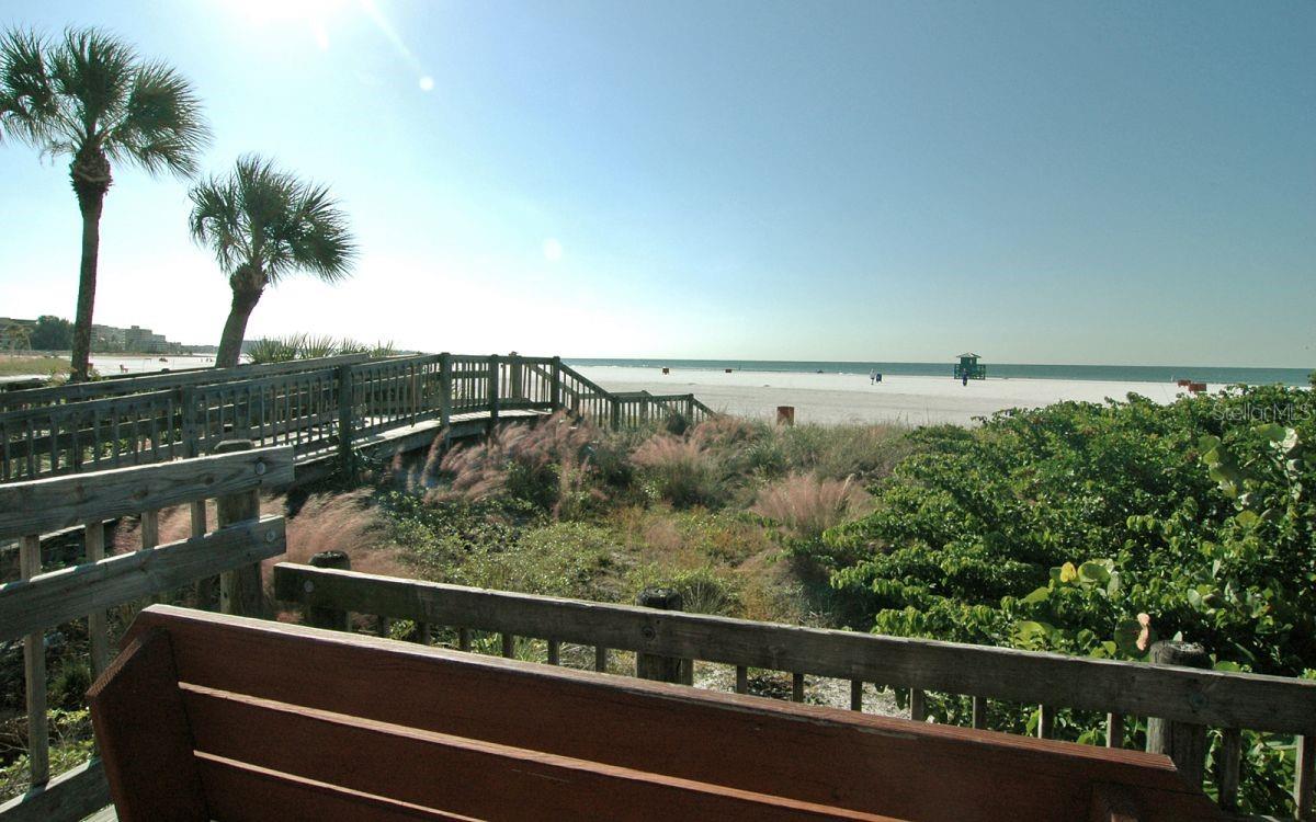1250 N Portofino Dr #102mar Property Photo 53