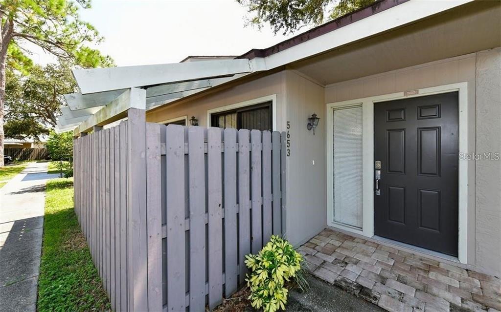 A4529284 Property Photo 1