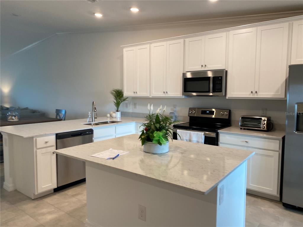 5664 Palmer Cir #202 Property Photo 8