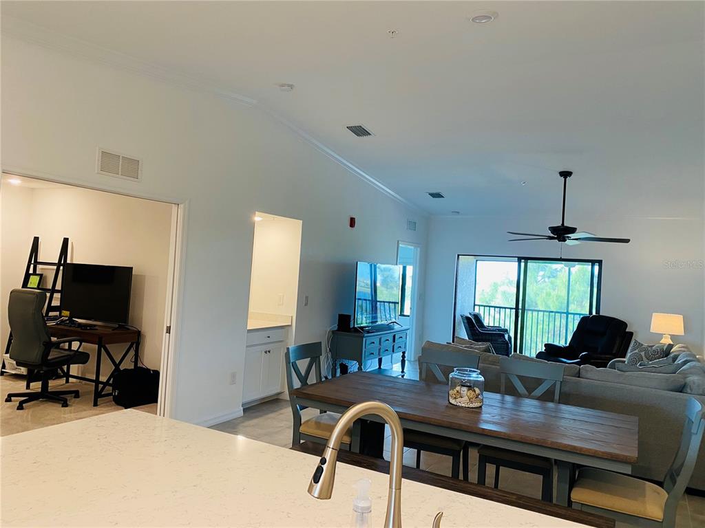 5664 Palmer Cir #202 Property Photo 12