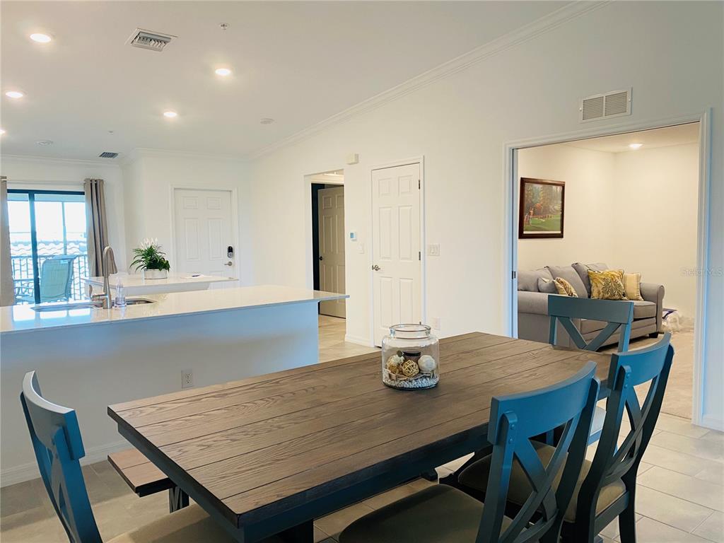 5664 Palmer Cir #202 Property Photo 19