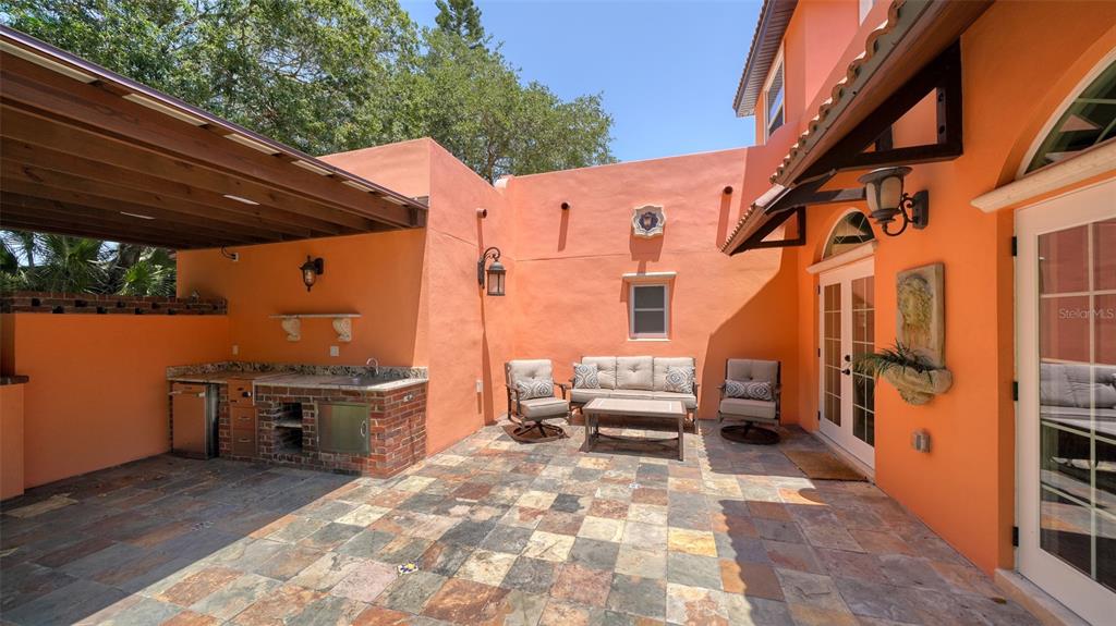 2520 Tami Sola St Property Photo 8