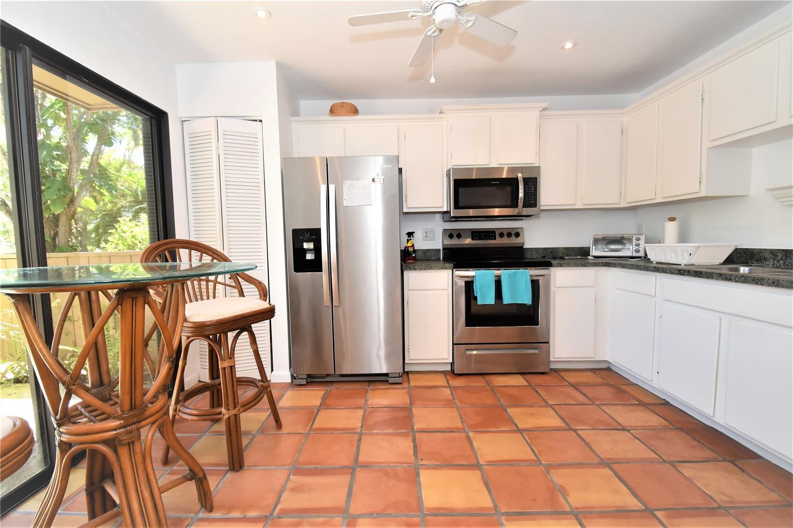 1647 Brookhouse Ct #br145 Property Photo 5