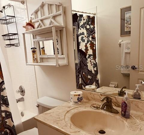 9611 Castle Point Dr #916 Property Photo 26