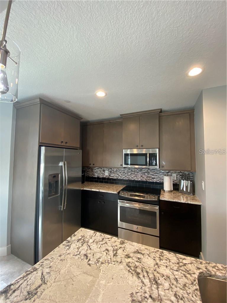 1500 State St #401 Property Photo 4