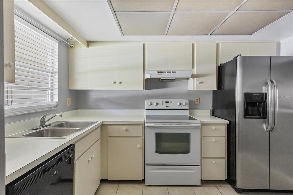 605 Orlando Avenue Property Photo 9