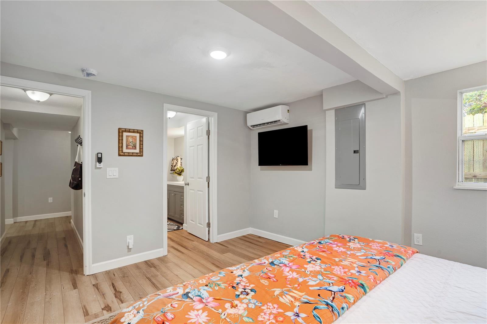 4705 Hollingsworth Ave #lower Property Photo 12