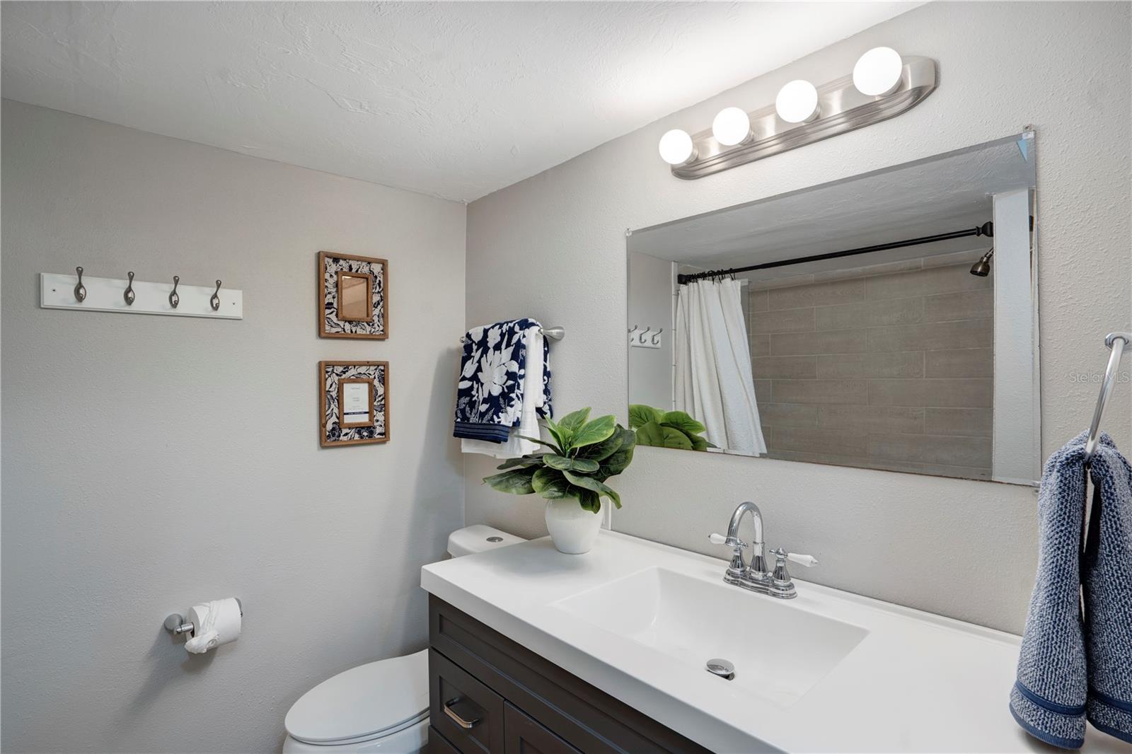 4705 Hollingsworth Ave #lower Property Photo 13