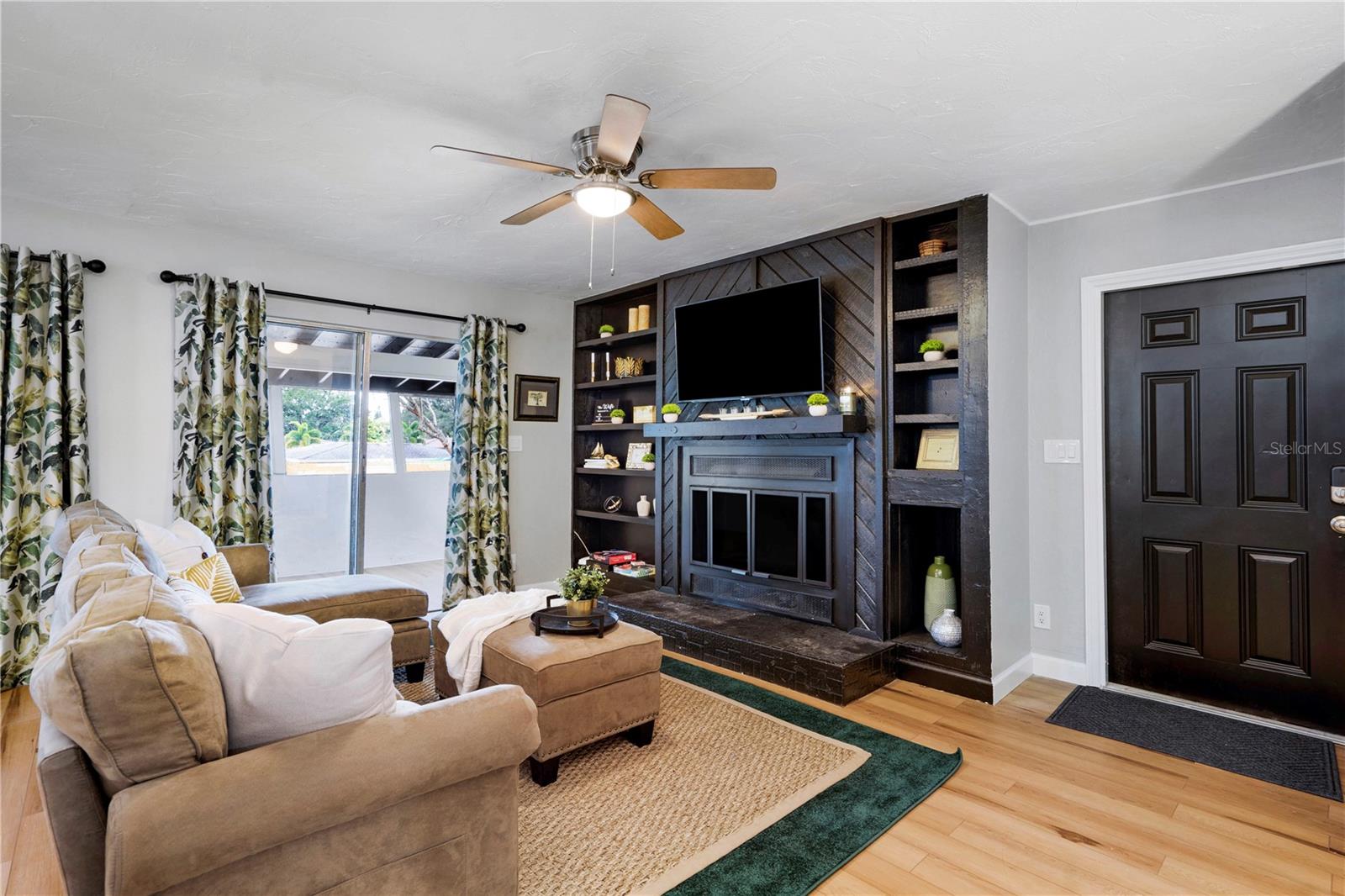 4705 Hollingsworth Ave Property Photo 1