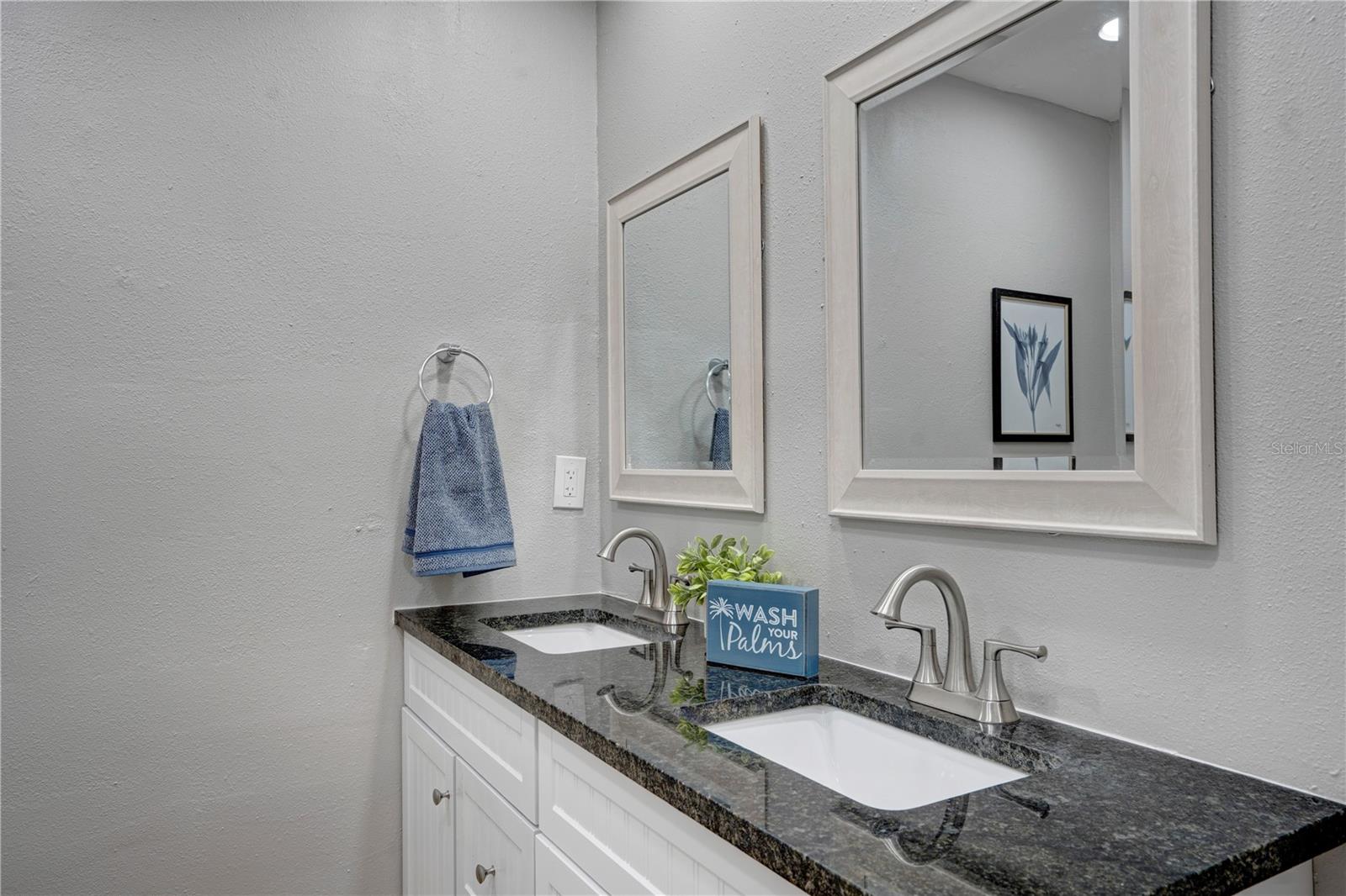 4705 Hollingsworth Ave Property Photo 23