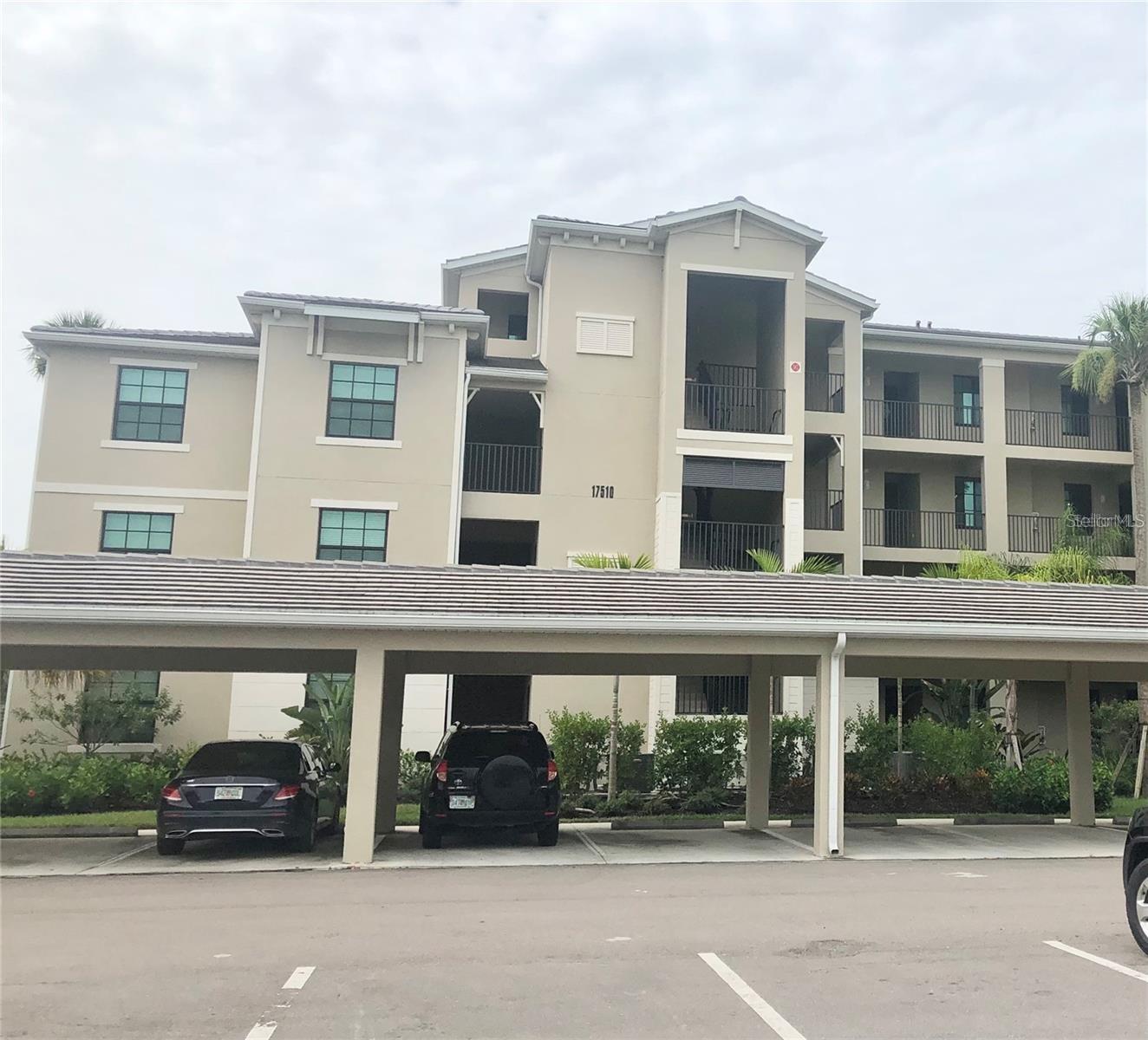17510 GAWTHROP DR #405 Property Photo 1