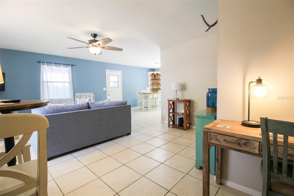 1116 Royal Rd Property Photo 5