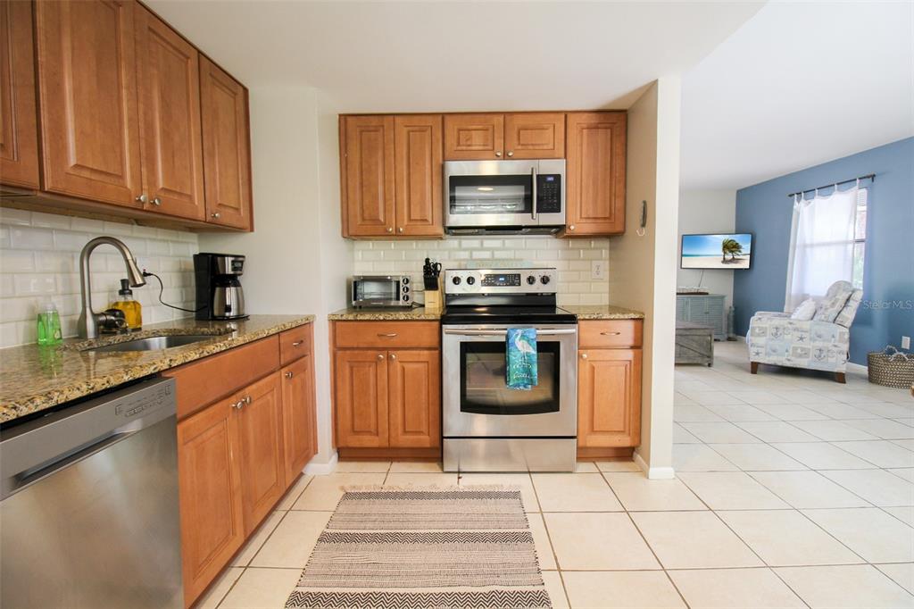 1116 Royal Rd Property Photo 15