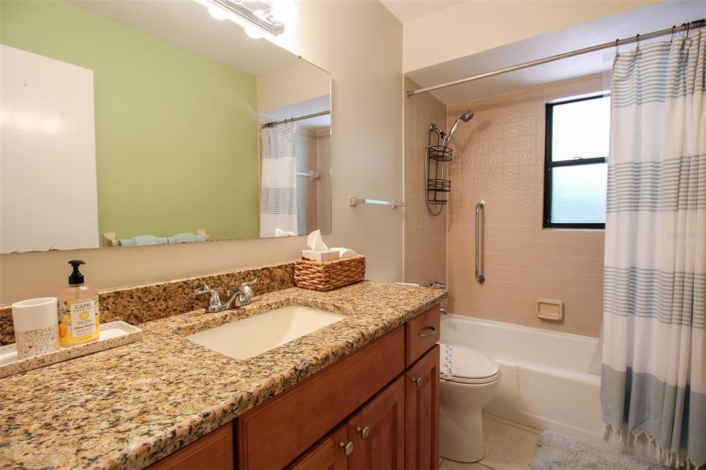 1116 Royal Rd Property Photo 21