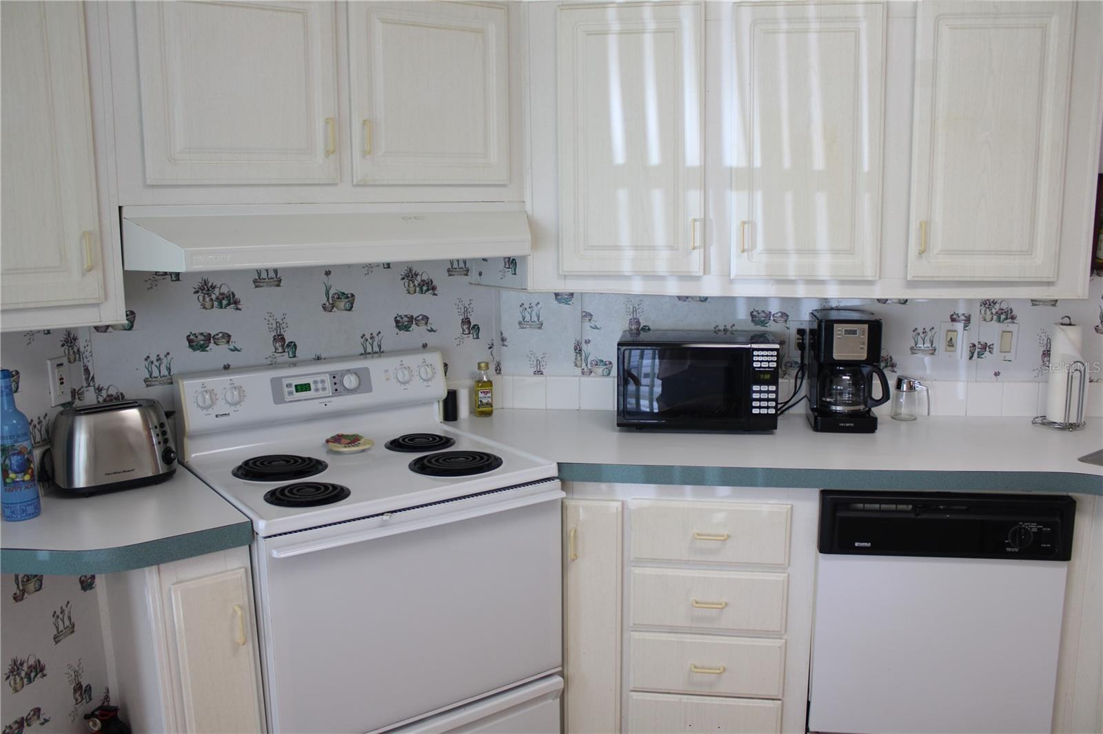 8314 Nancy Ln Property Photo 2