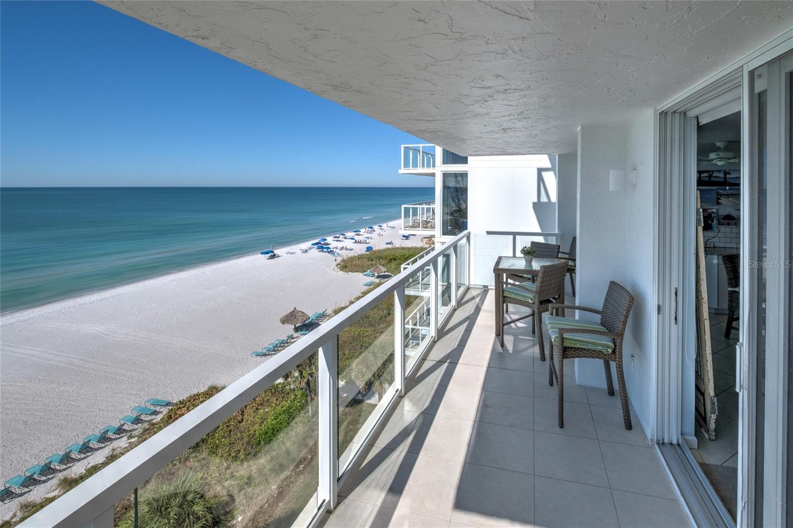 2425 Gulf Of Mexico Drive #7b Property Photo 2