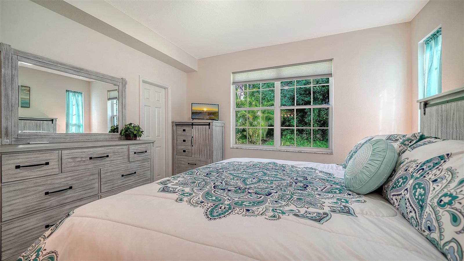 8375 Glenrose Way #211 Property Photo 17