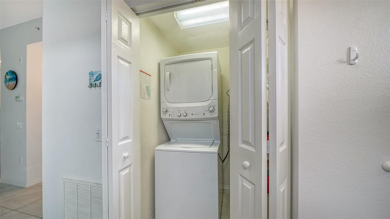 8375 Glenrose Way #211 Property Photo 23
