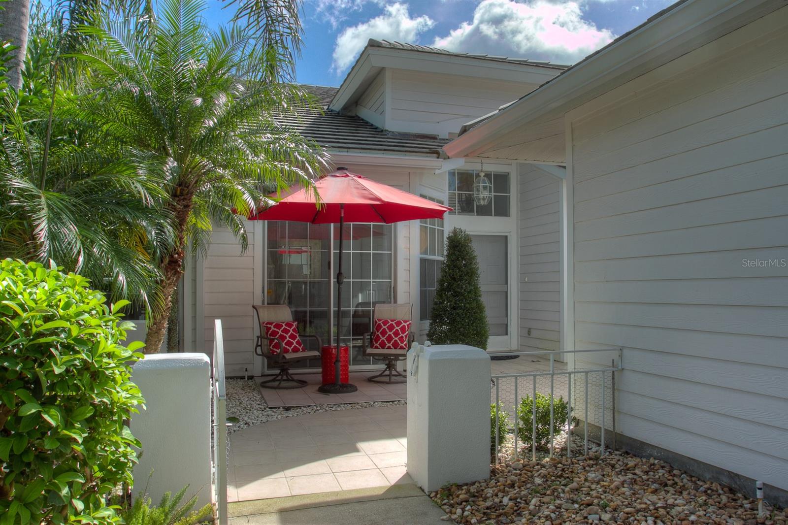 7911 Whitebridge Gln Property Photo 4