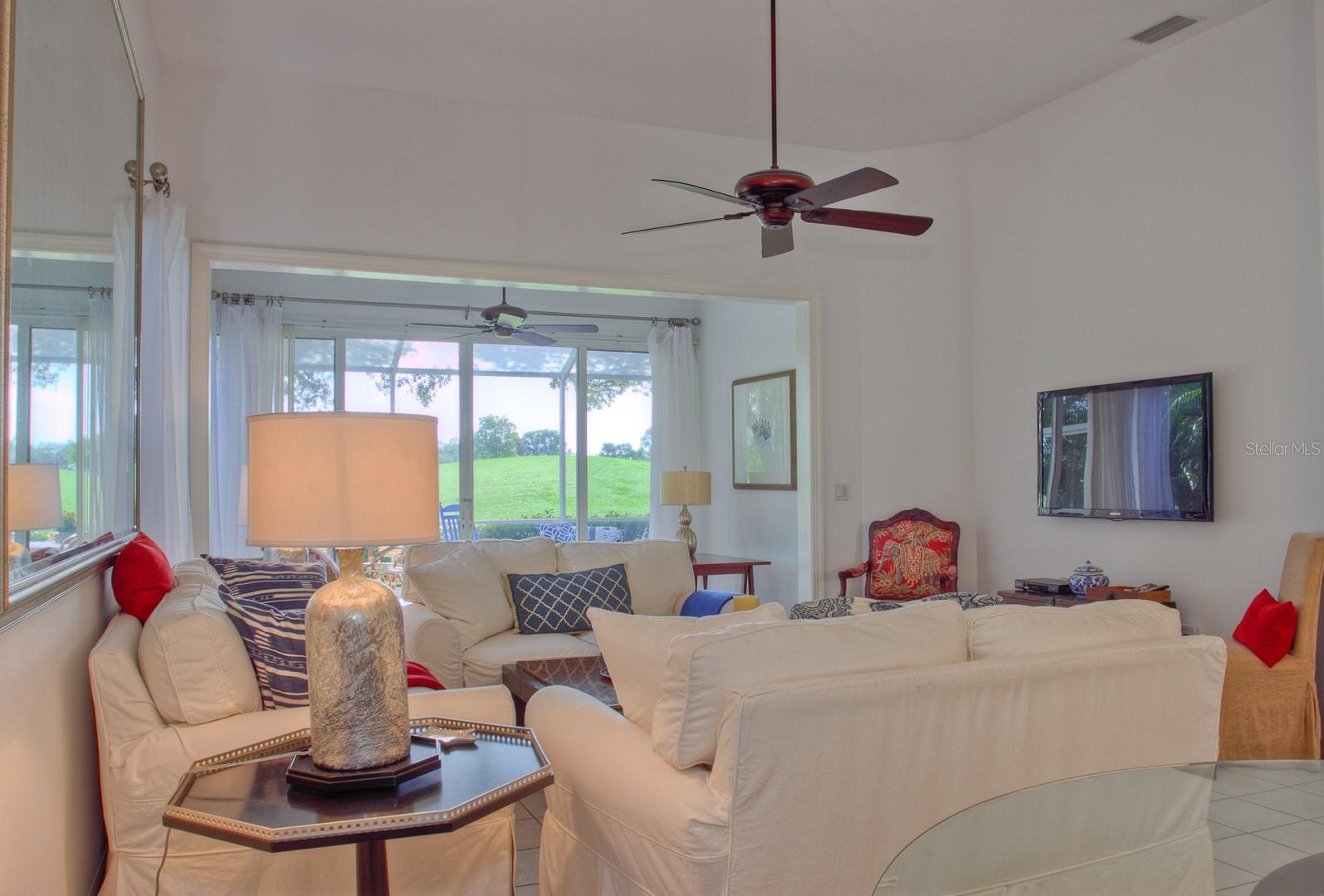 7911 Whitebridge Gln Property Photo 13