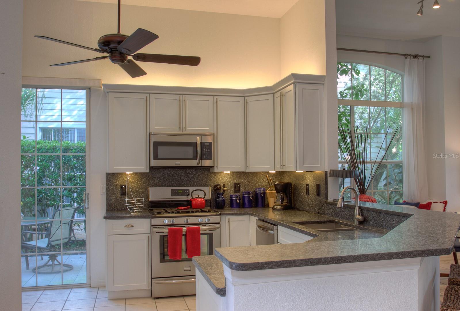 7911 Whitebridge Gln Property Photo 17