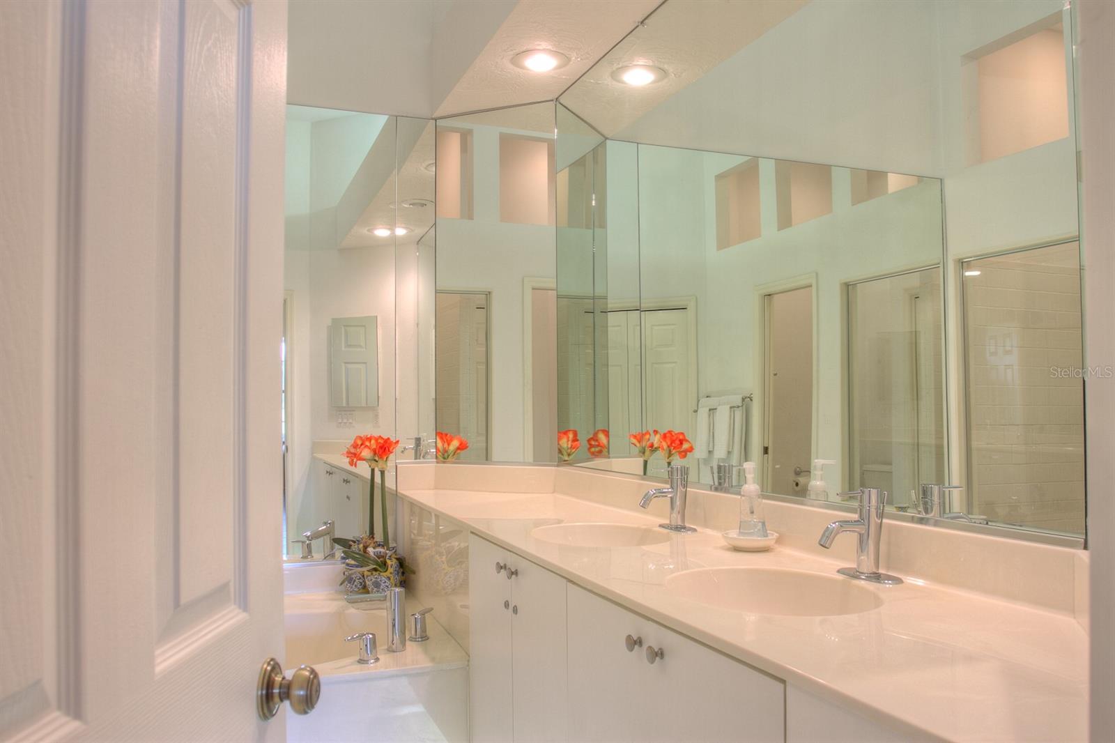 7911 Whitebridge Gln Property Photo 23
