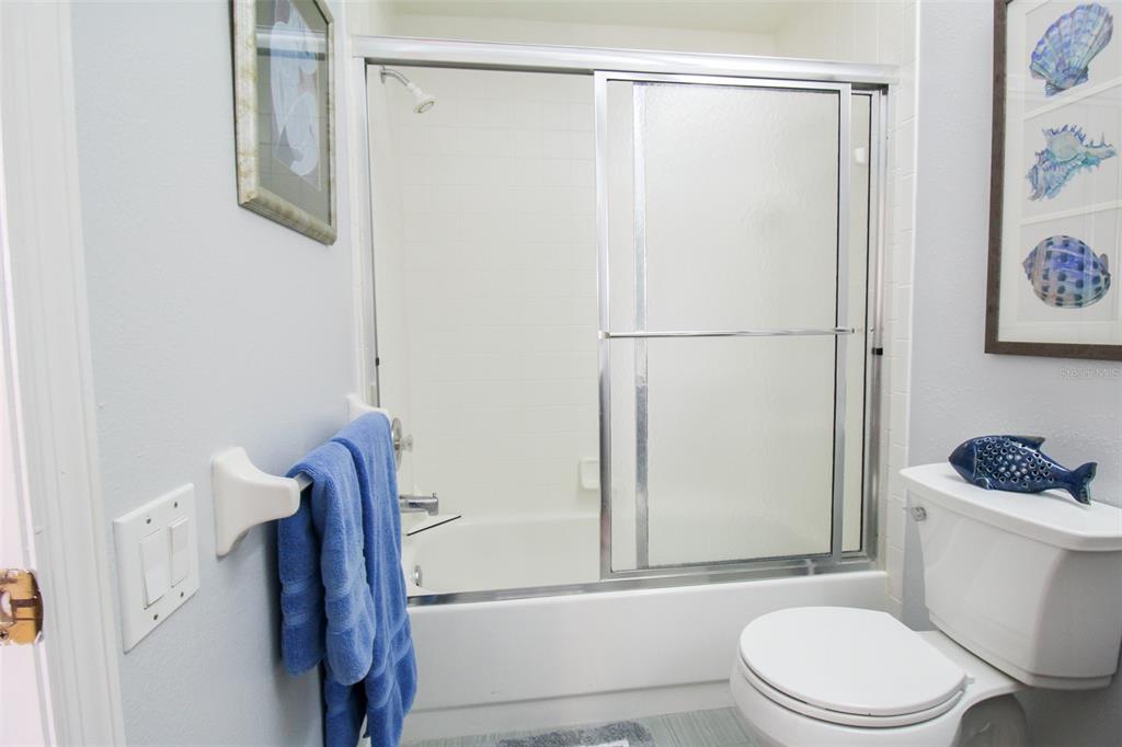 A4550645 Property Photo 16