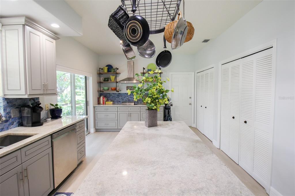 A4550645 Property Photo 23