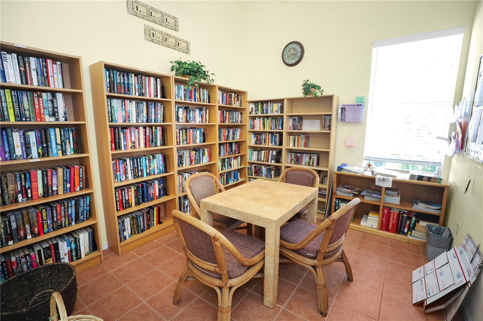 8370 Wingate Dr #725 Property Photo 24
