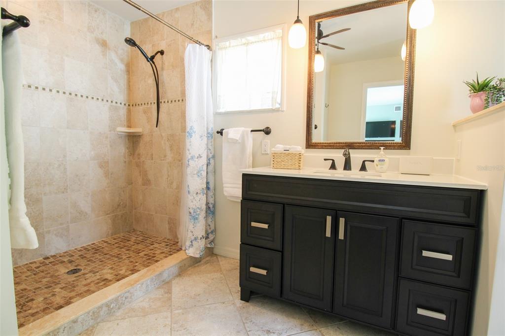 3223 Rowena St Property Photo 38