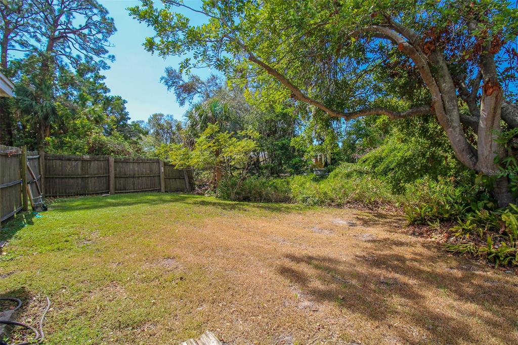 3223 Rowena St Property Photo 48