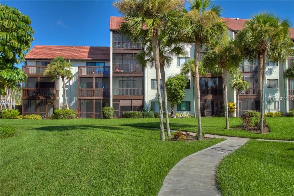 1622 Stickney Point Rd #22-202 Property Photo 1