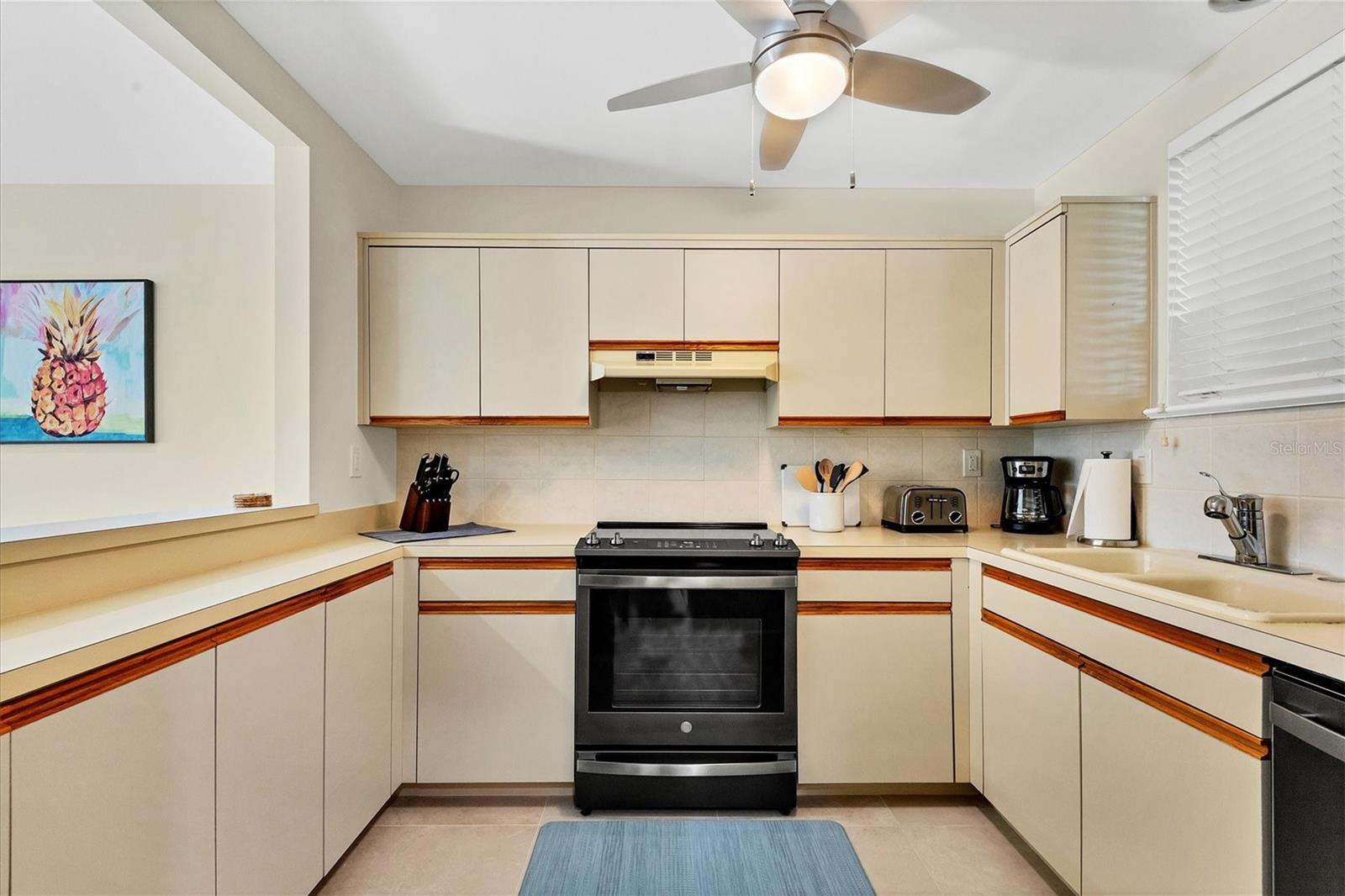 500 S Washington Dr #18b Property Photo 12