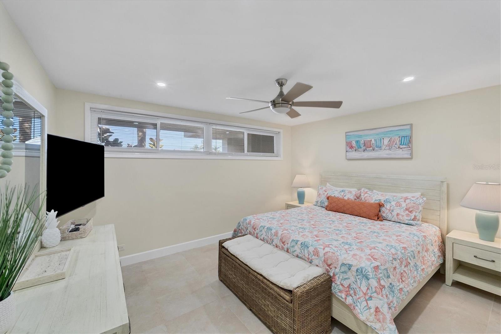 500 S Washington Dr #18b Property Photo 17
