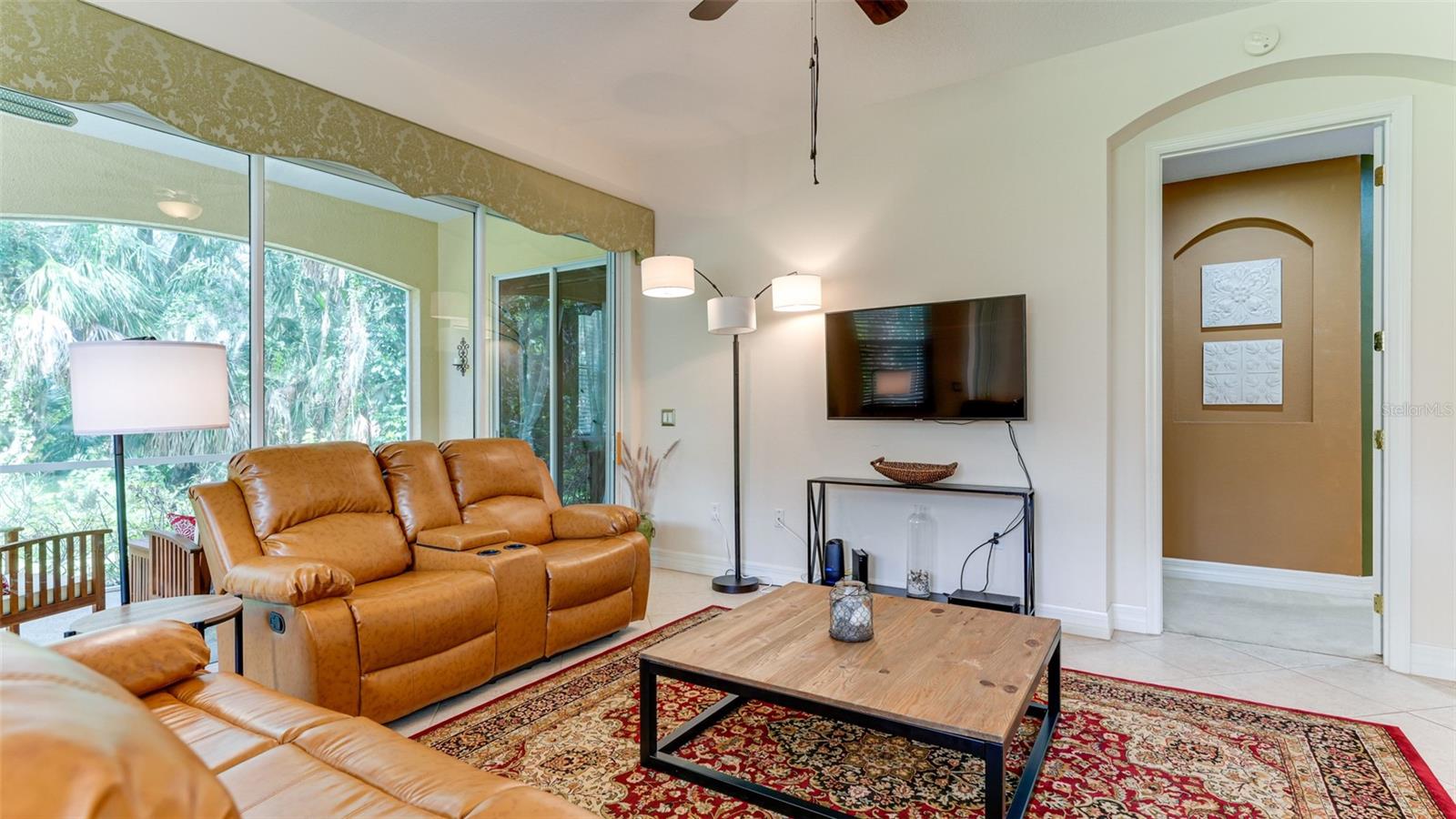 9454 Discovery Ter #101a Property Photo 8