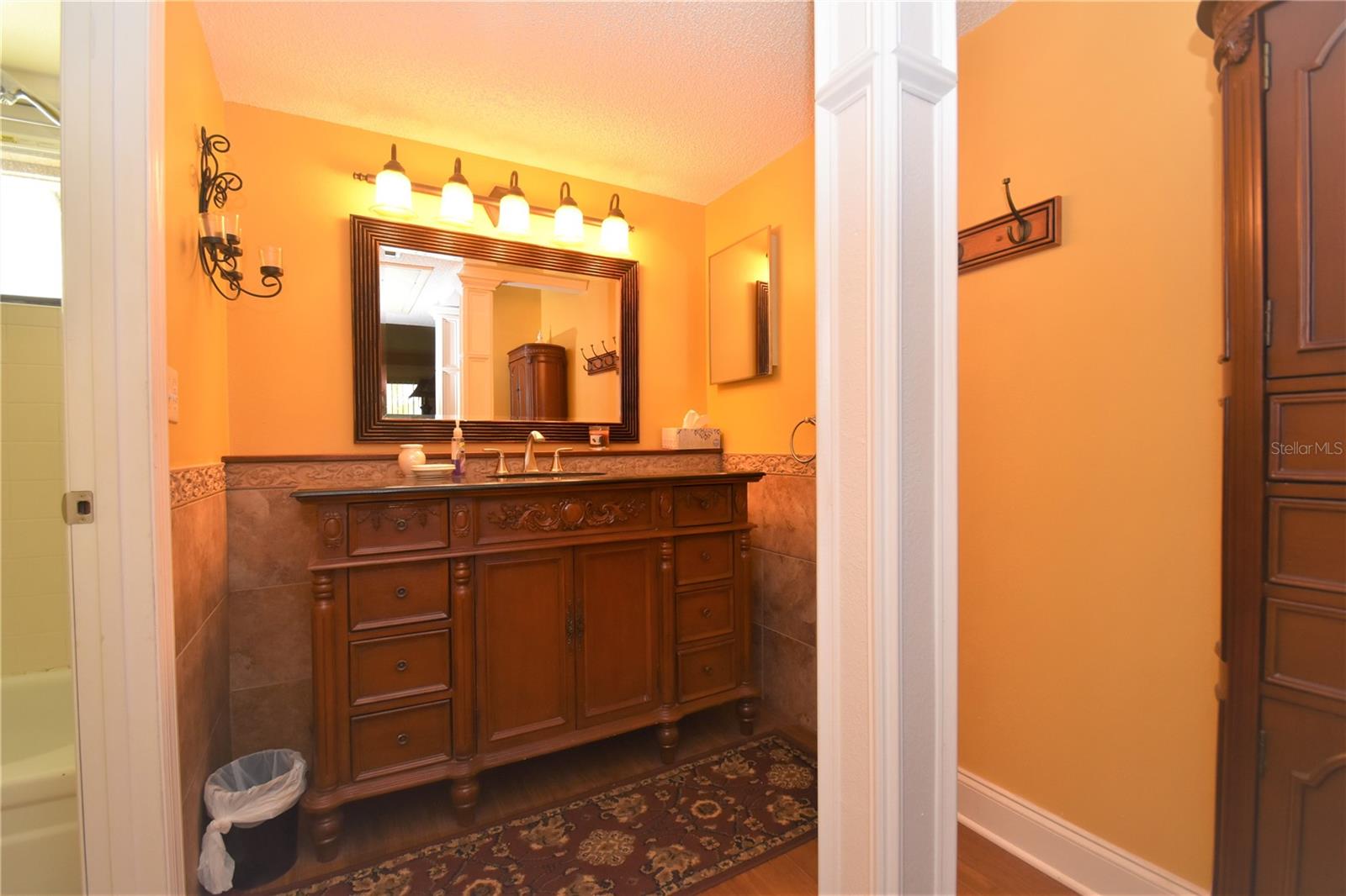 1637 Brookhouse Ct #br243 Property Photo 6