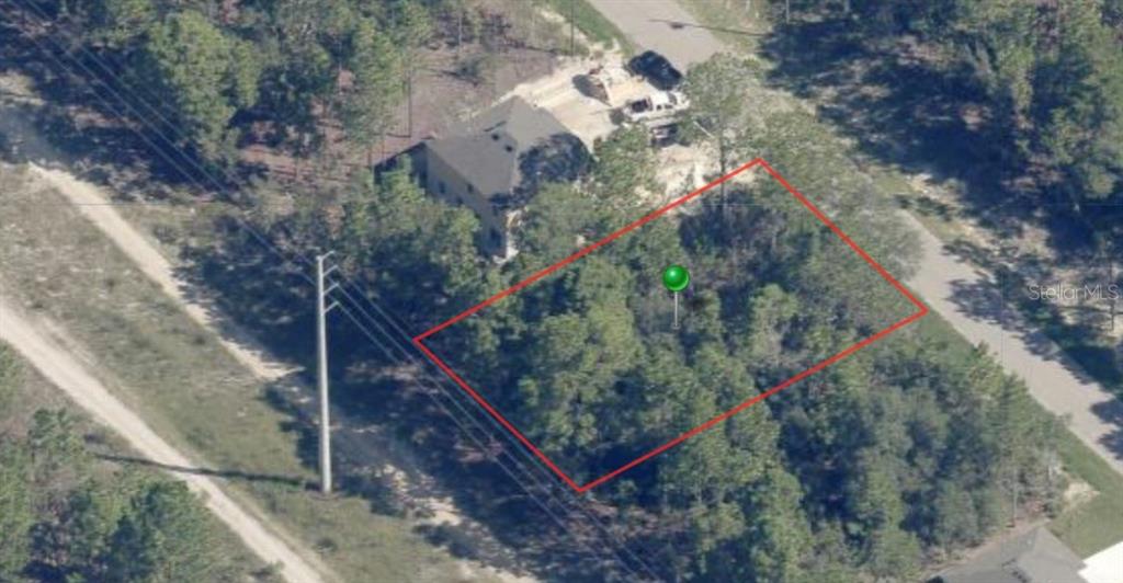 9304 N Cortlandt Dr Property Photo 1
