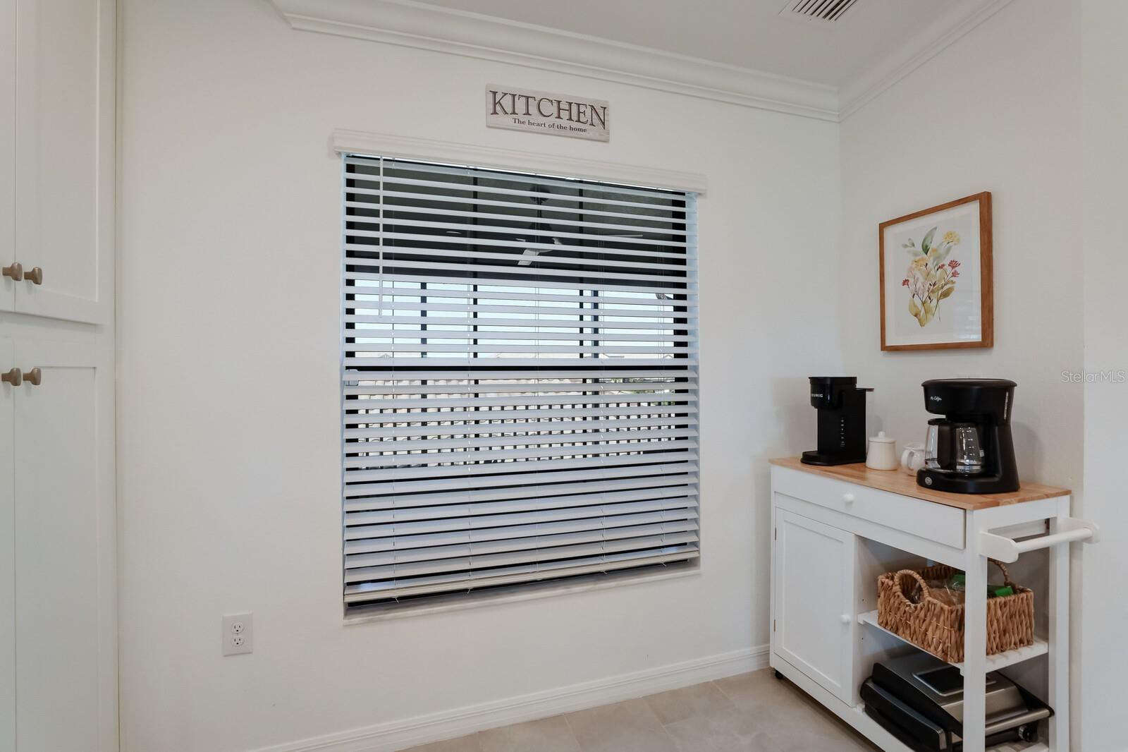 5721 Palmer Cir #201 Property Photo 4