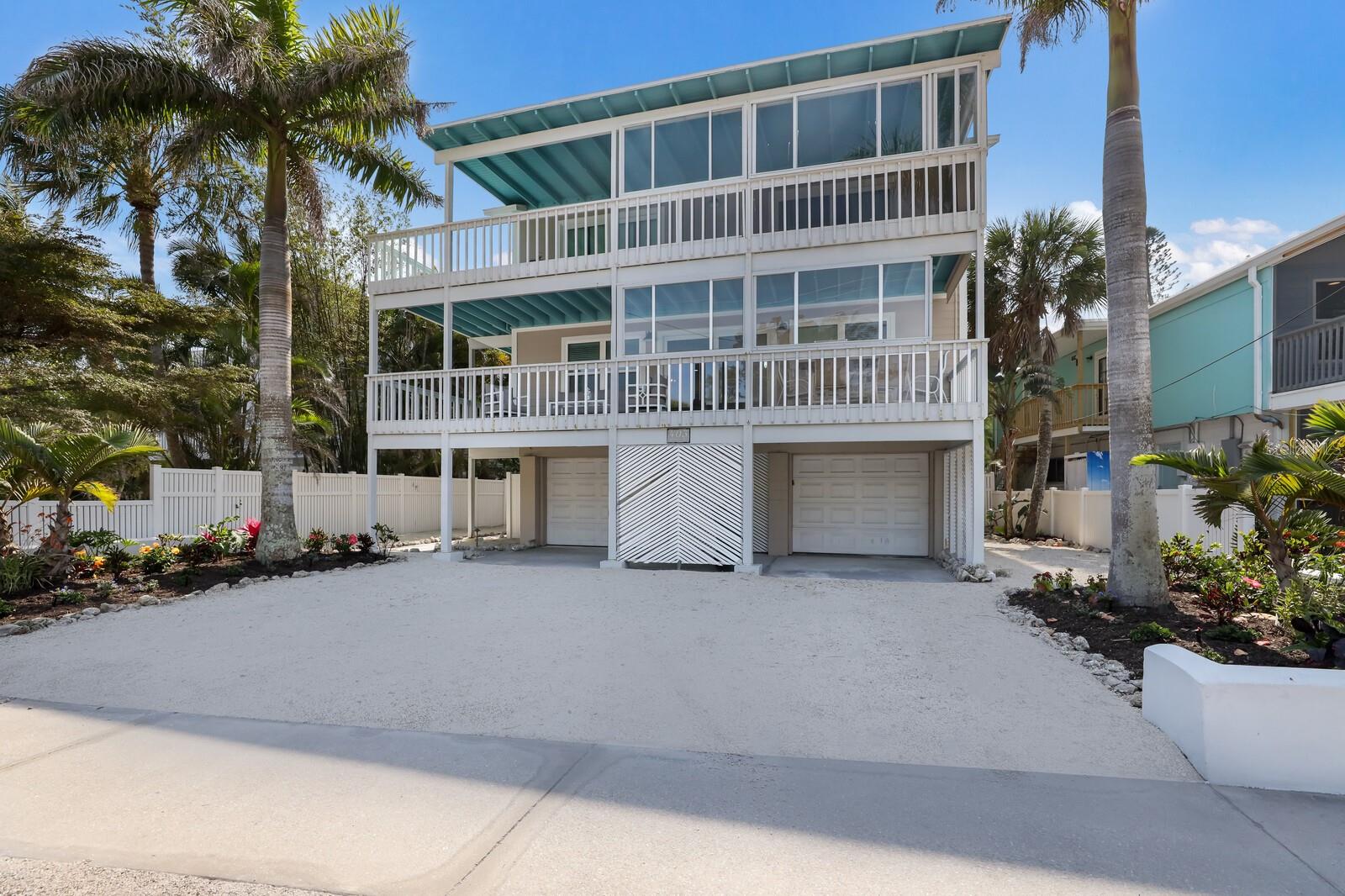 403 N Bay Boulevard Property Photo 1
