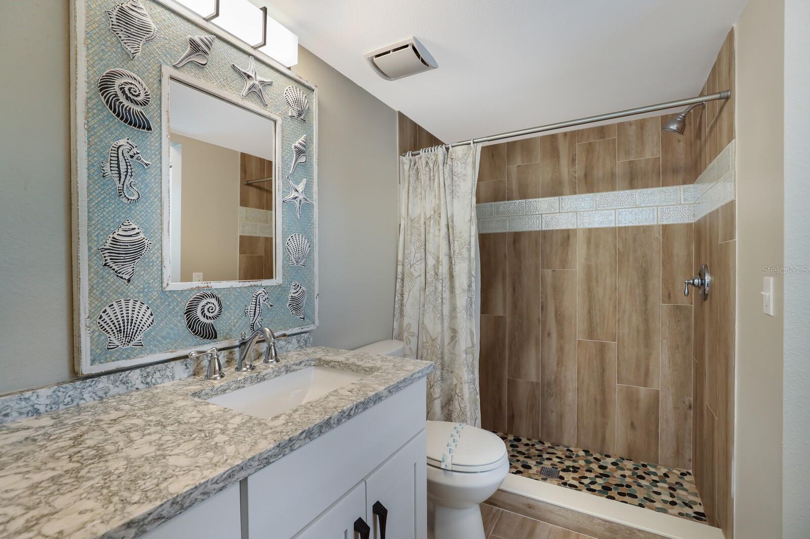 403 N Bay Boulevard Property Photo 17