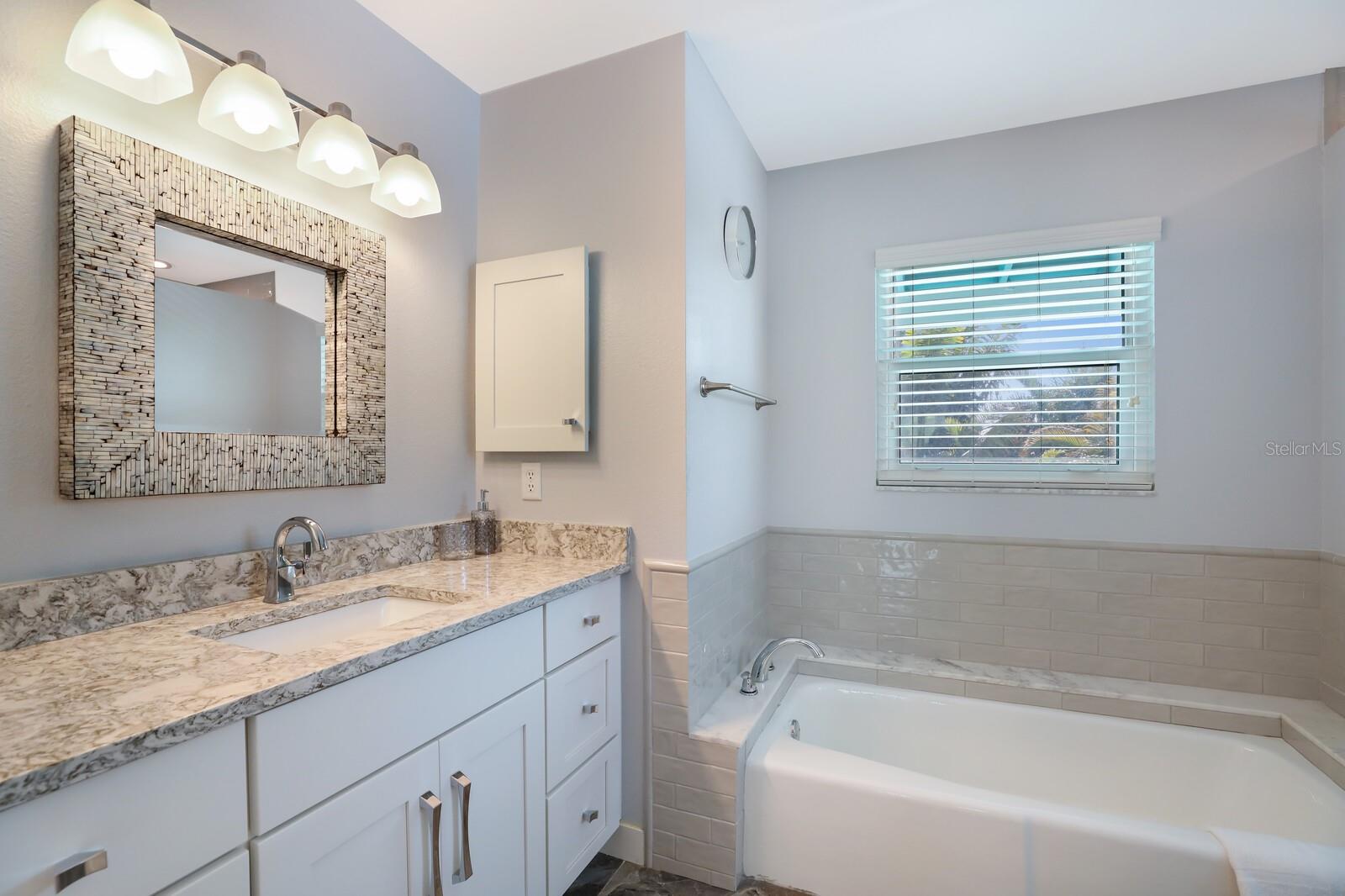 403 N Bay Boulevard Property Photo 29