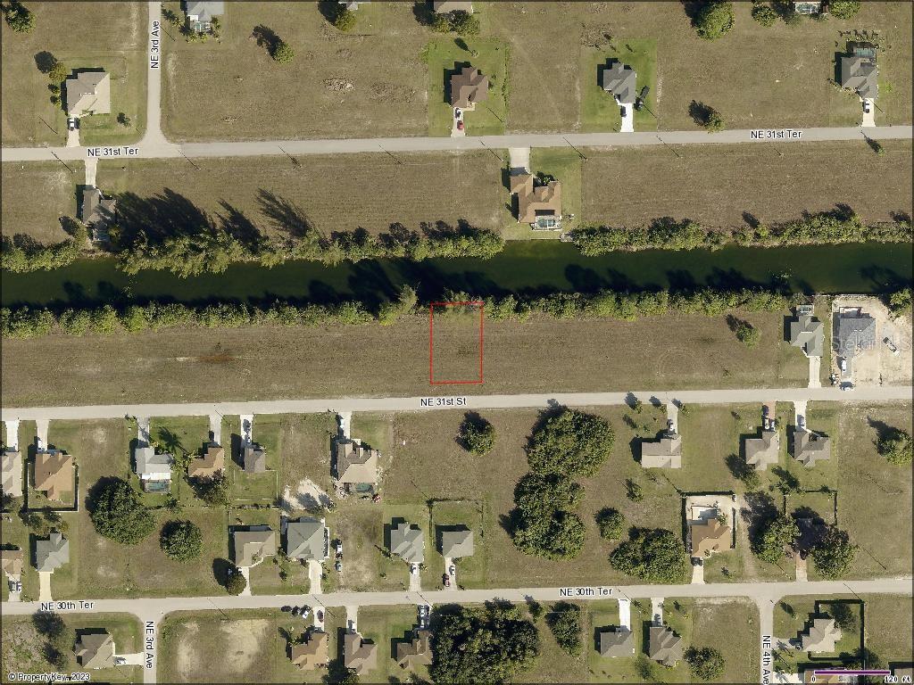 323 Ne 31st St Property Photo 1