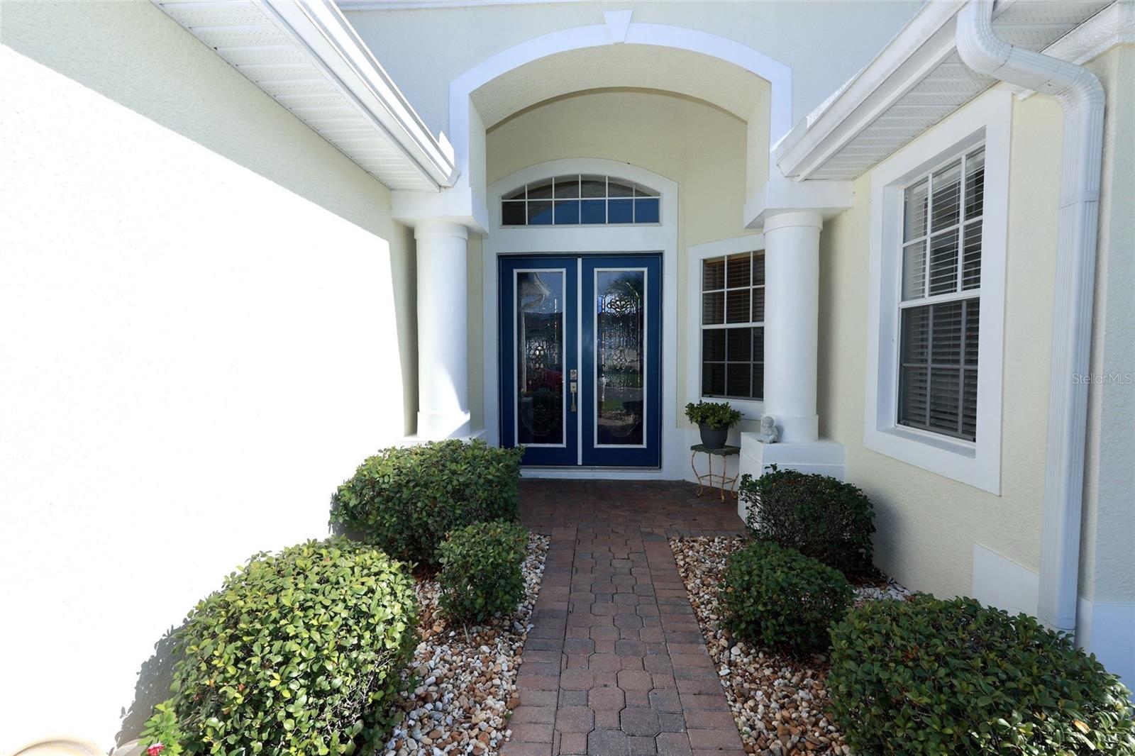 255 Royal Palm Dr Property Photo 3