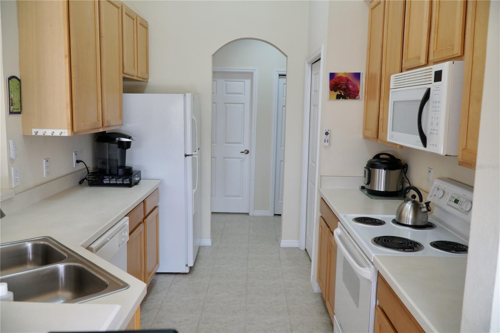 255 Royal Palm Dr Property Photo 12