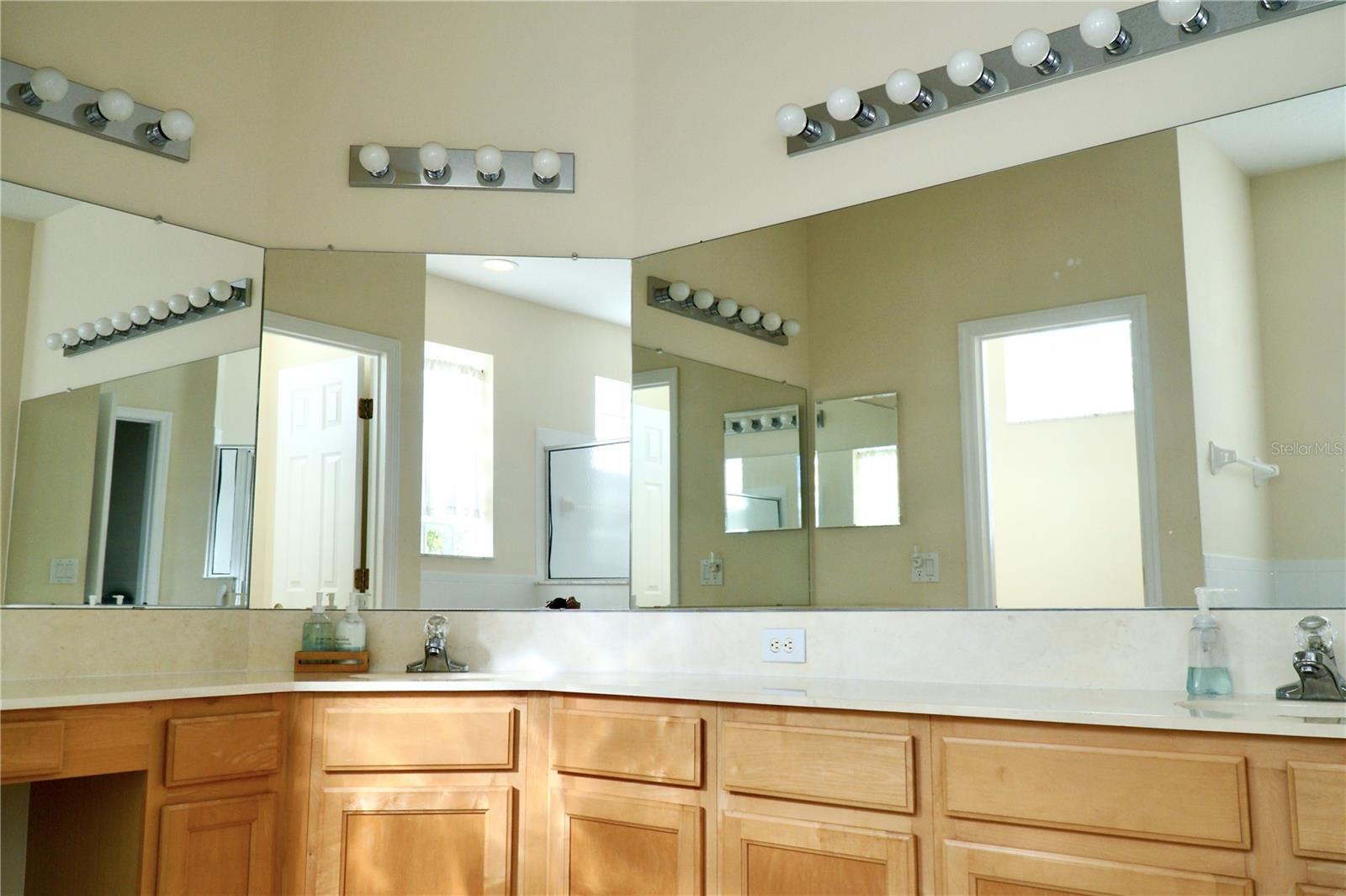 255 Royal Palm Dr Property Photo 20