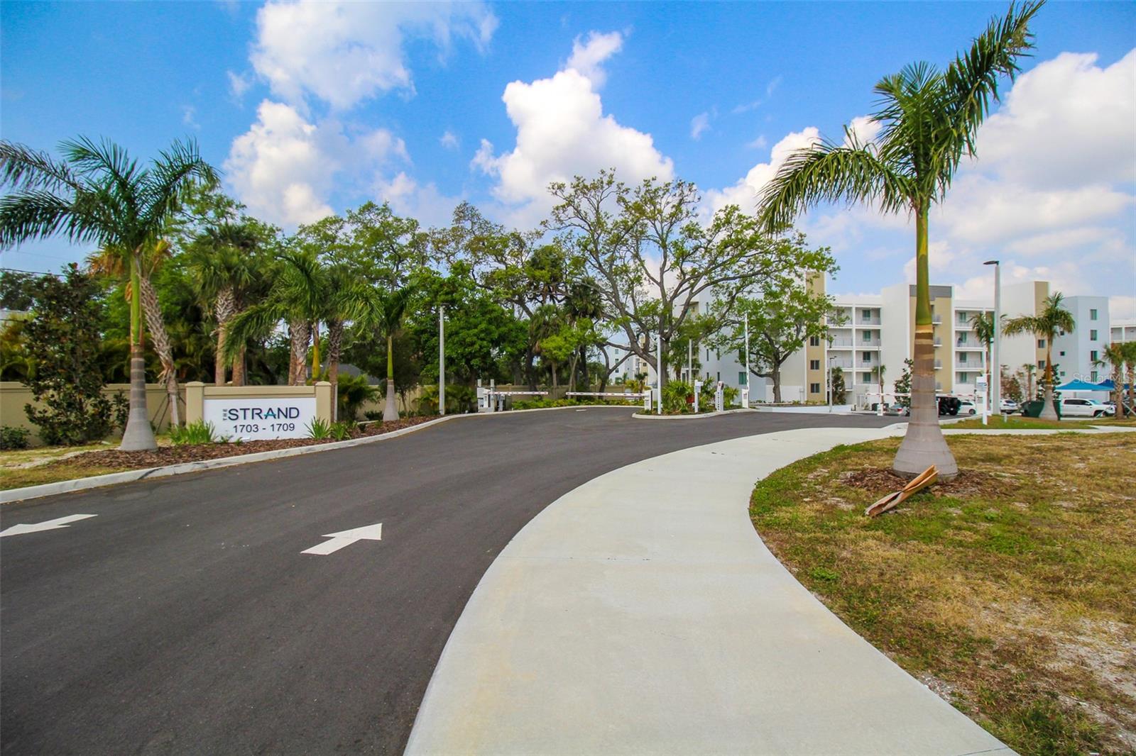 1703 N TAMIAMI TRL #B406 Property Photo 1