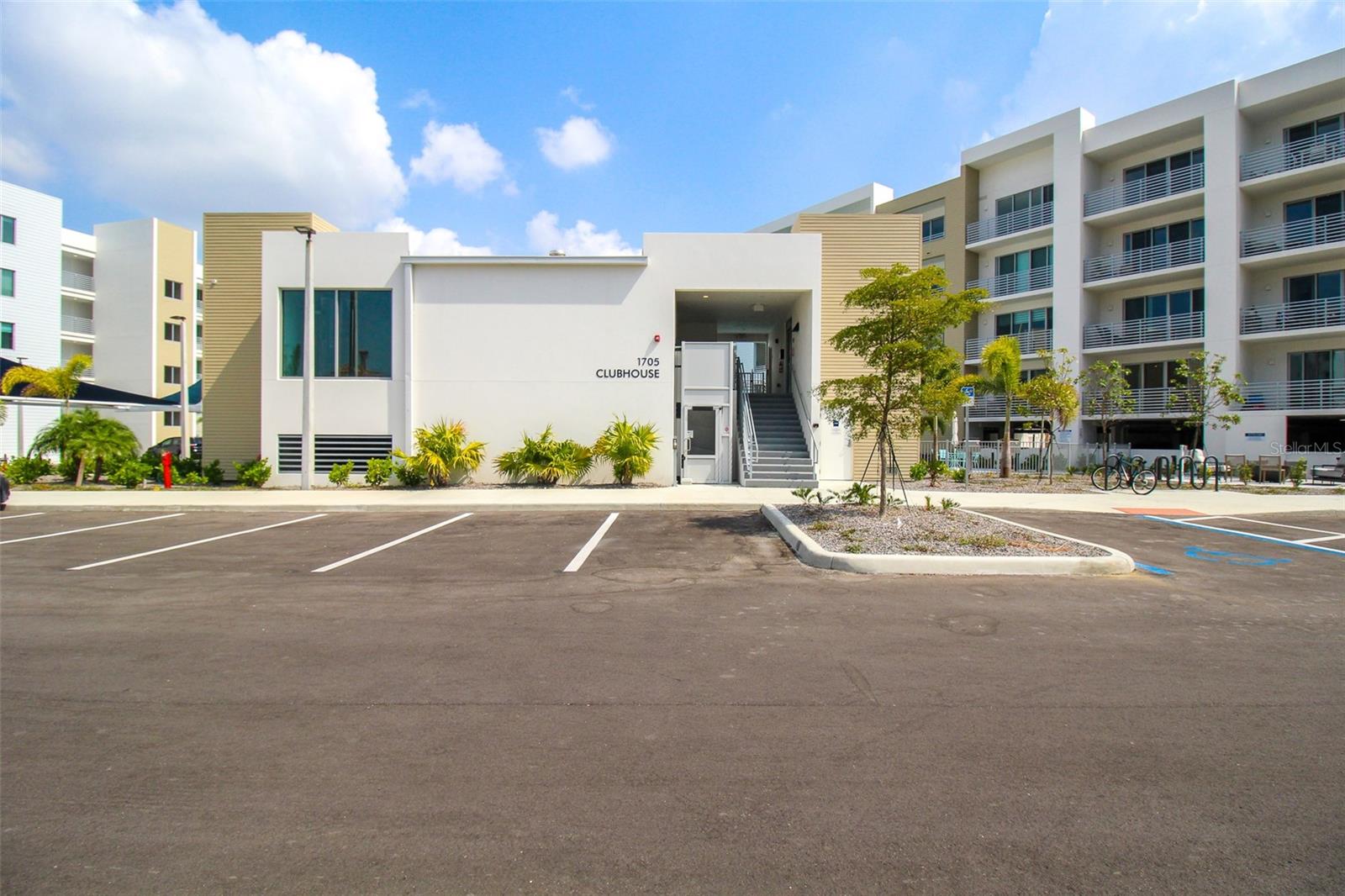 1703 N Tamiami Trl #b406 Property Photo 14
