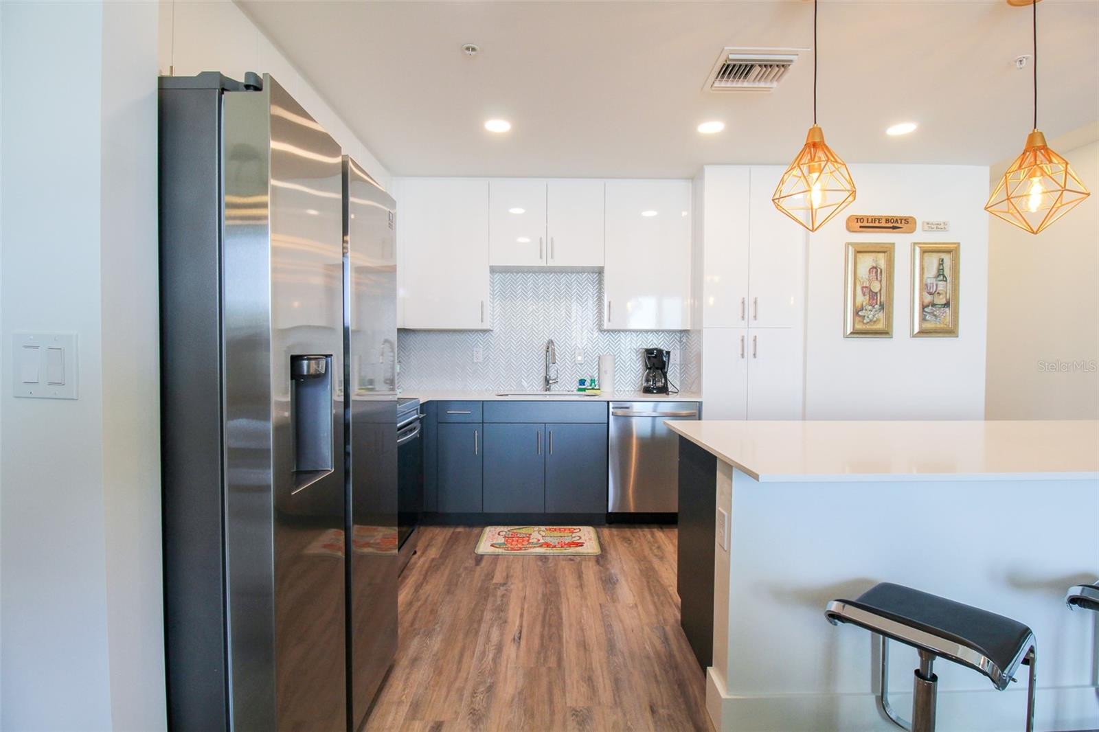 1703 N Tamiami Trl #b406 Property Photo 35
